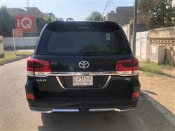 تۆیۆتا لاند کروزەر